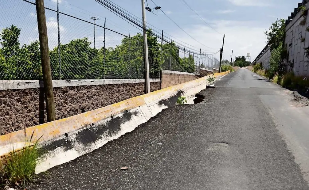 La megafarmacia ya no es ni bodega; inaugurada en 2023, hoy se encuentra vacía y desolada