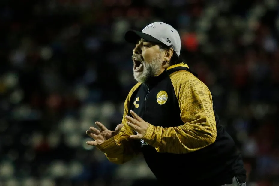 Maradona tenía "signos de una insuficiencia cardíaca" días antes de morir, según perito