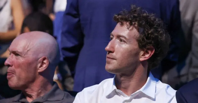 Mientras Meta enfrenta juicio histórico, Mark Zuckerberg compra el castillo de Strancally en Irlanda