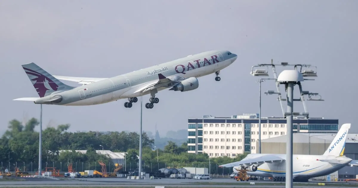Suspenden vuelos en aeropuerto de Alemania por presencia de un dron; una pista permanece cerrada