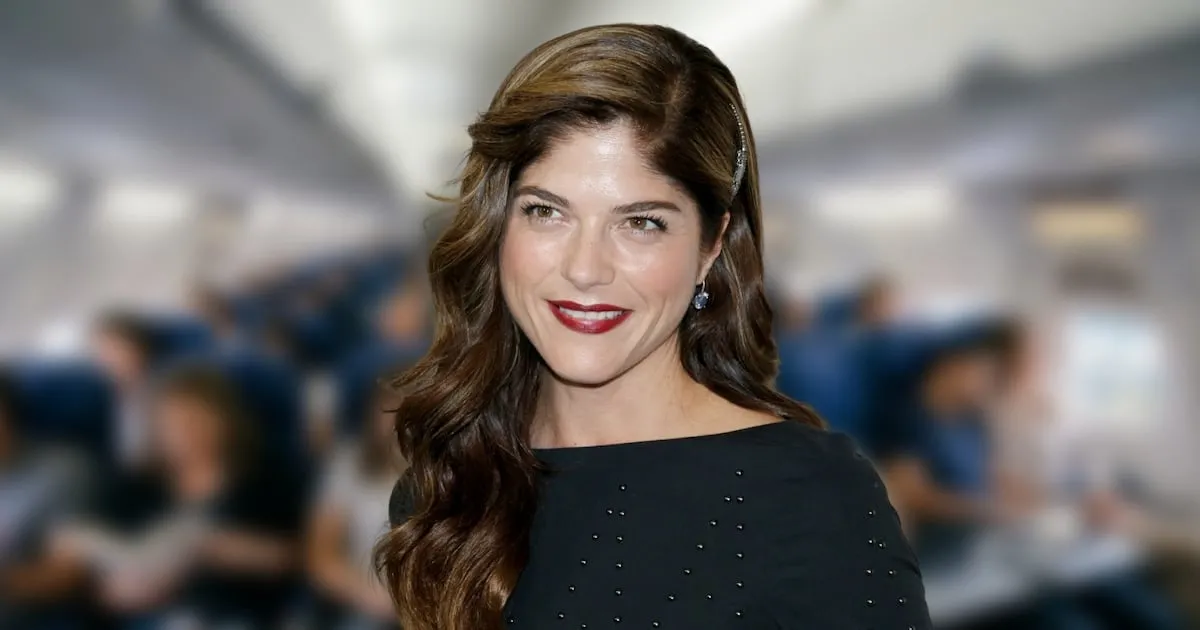 Arrestan a Selma Blair tras presuntamente morder a una azafata y golpear a otra en pleno vuelo