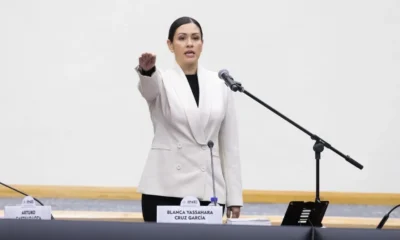 Blanca Cruz García rinde protesta como presidenta interina del INE; usa la silla vacía que dejó Taddei