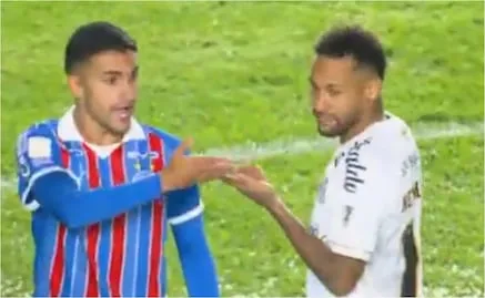 Expulsan a Neymar por taparse la boca; durante una discusión con Rodrigo Nestor