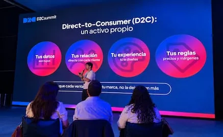El mexicano combina tiendas y redes; así compra en la era digital  