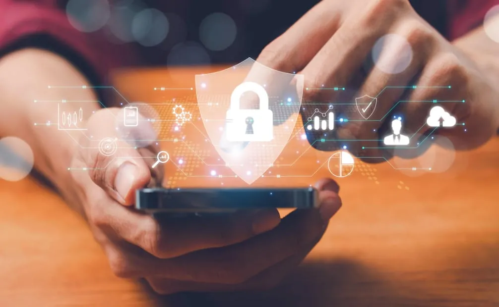 Algunas aplicaciones de préstamos pueden solicitar permisos excesivos en el teléfono, lo que pone en riesgo la privacidad. Foto: Pixabay