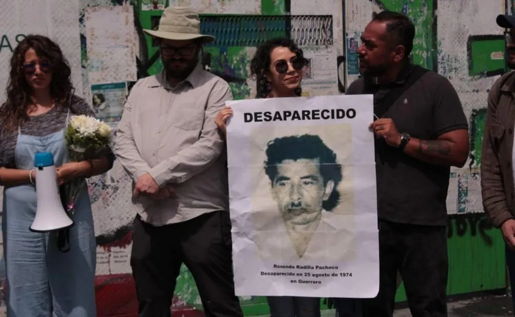 Los familiares de Rosendo Radilla se reunieron en la Glorieta de Personas Desaparecidas para conmemorar los 50 años desde la desaparición del guerrillero (24/08/2024). Foto: Daniel Yáñez/ Cuartoscuro