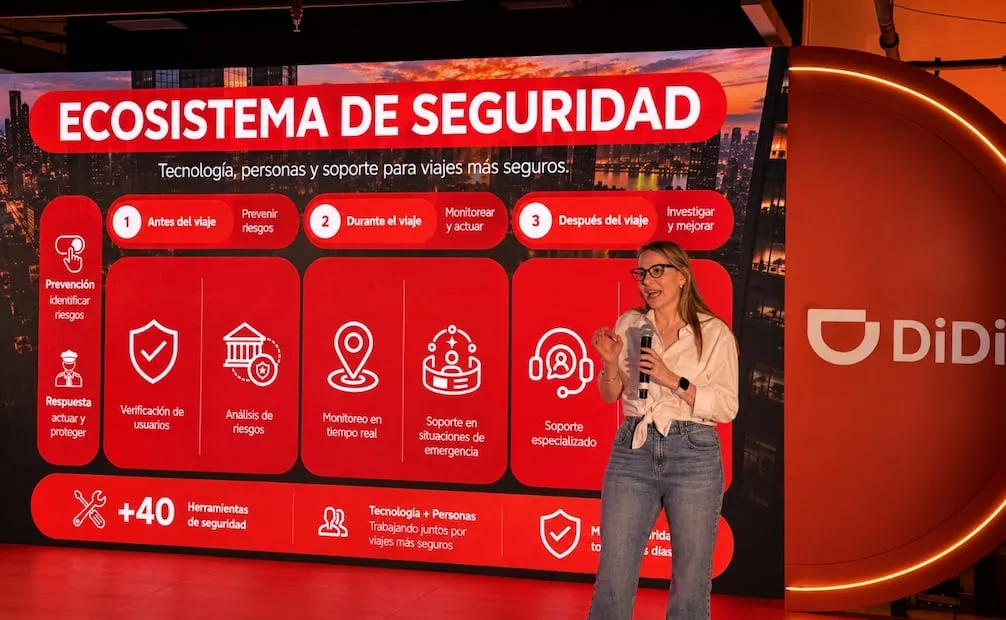 La plataforma combina inteligencia artificial, un PIN de cuatro dígitos y soporte humano 24/7 para detectar anomalías. Foto: Israel Rivera