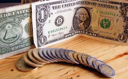 Banxico hunde al peso mexicano
