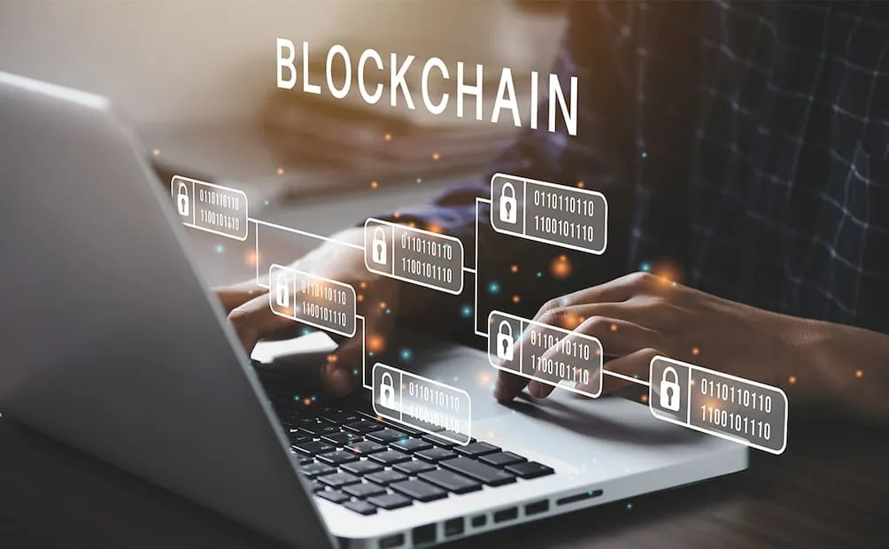 Binance explicó que trabajó con socios de cadenas de bloques para congelar cerca de 3 mil millones de dólares en activos afectados. Foto: iStock