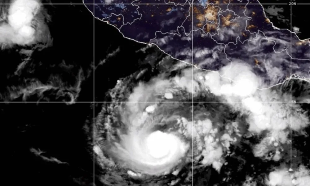 EN VIVO: Huracán ‘Trudy’ se intensifica a categoría 2 y amenaza las costas de Jalisco y Colima