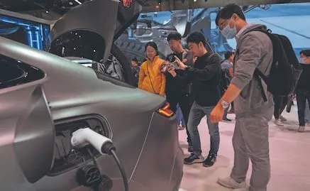 Ven más costosa la reparación de autos eléctricos