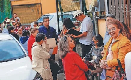 Gastan miles de pesos en clínicas privadas
