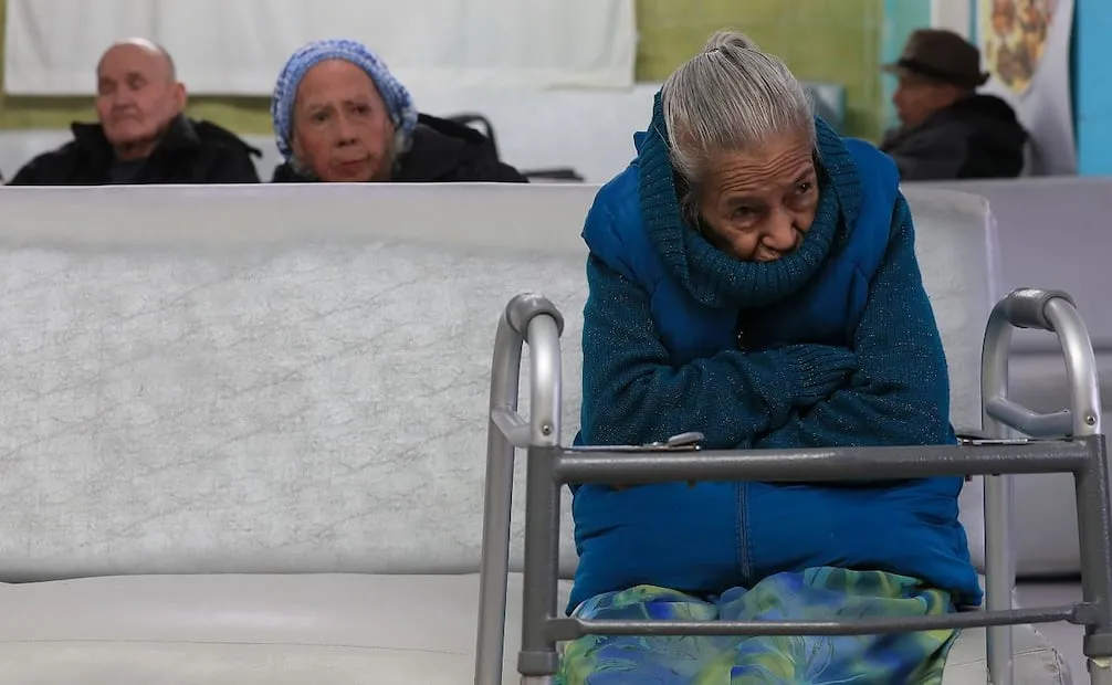 Para 2034 se prevé que habrá más adultos mayores que menores de 12 años en el país. Foto: EFE