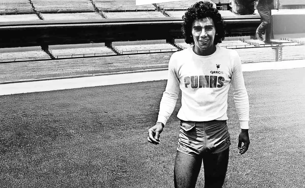 Hugo Sánchez cumple 50 años de su debut como profesional; presume un legado eterno 