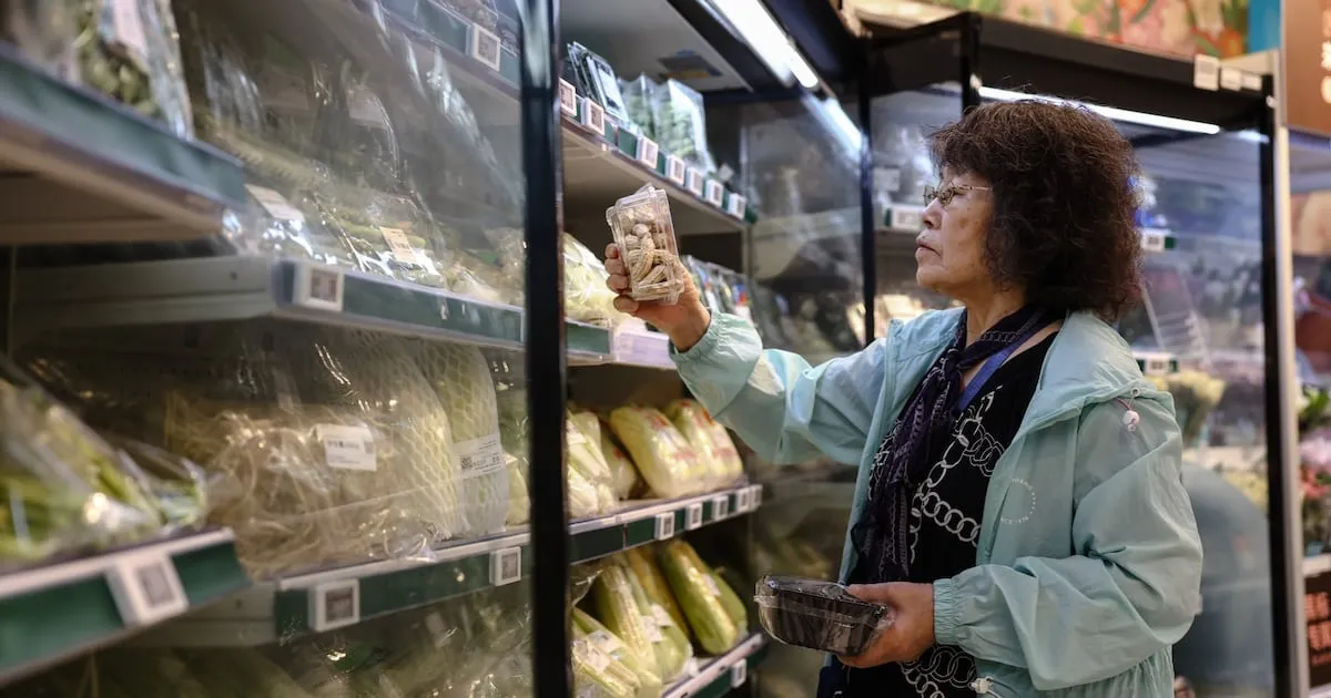 Inflación en EU ‘empeora’ a 3.7% en septiembre: Precios altos ‘ahorcan’ a Trump antes de las elecciones