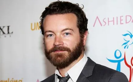 Defensa de Danny Masterson busca revertir la condena del actor; acusan omisiones de evidencia