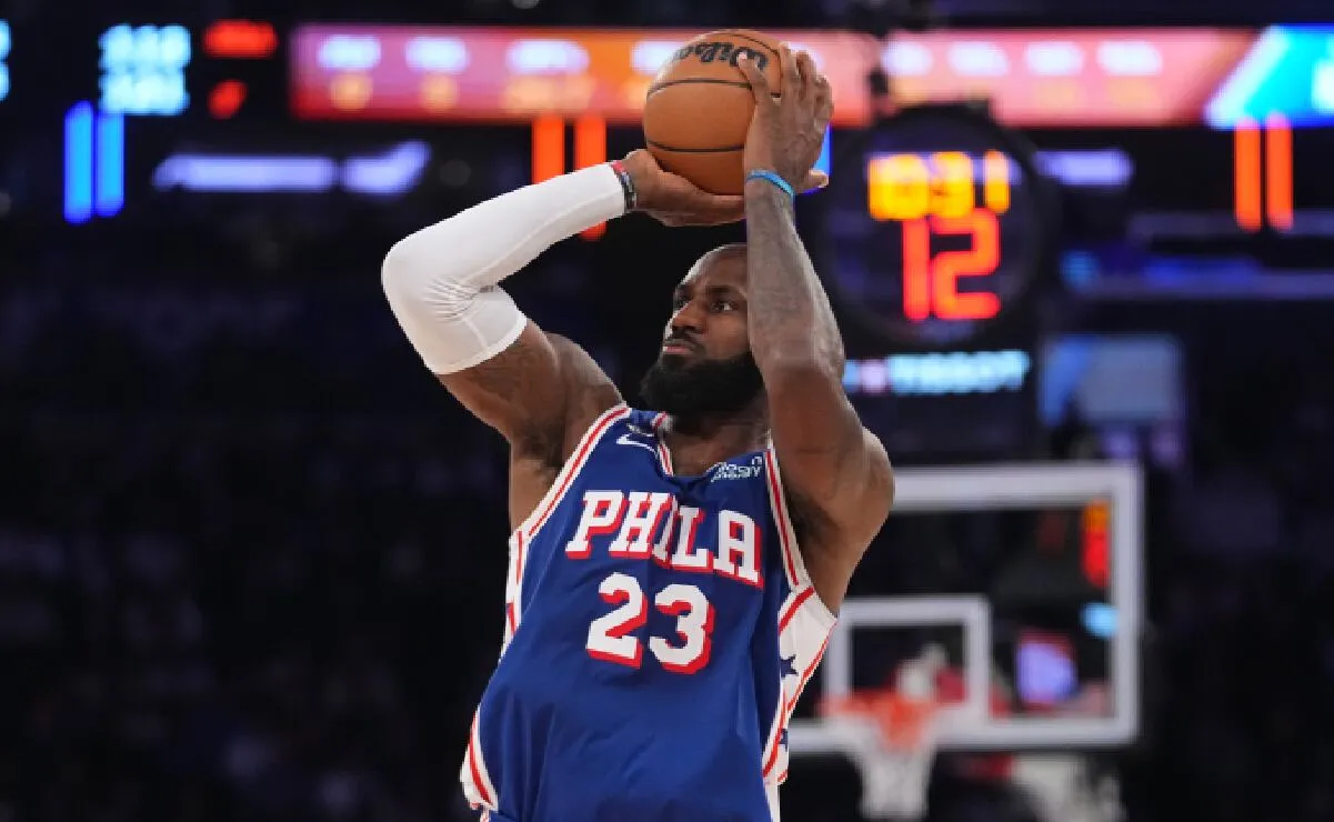LeBron James debuta con victoria con los 76ers de Filadelfia; vencen a los campeones Knicks