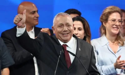 Líder opositor israelí dice que hará "todo lo posible" para formar un gobierno sin Netanyahu; "sería un error ir a elecciones de nuevo"