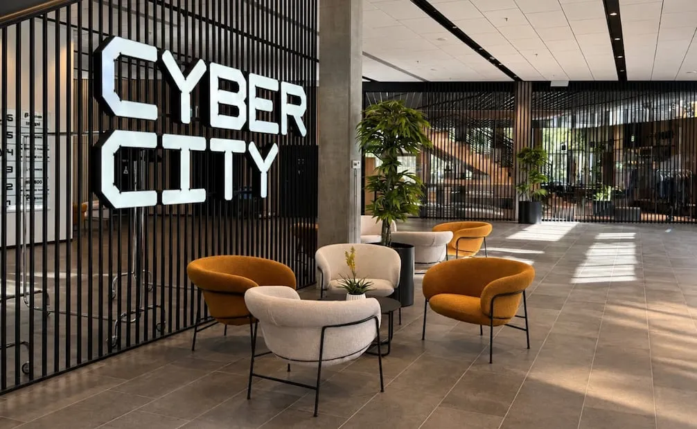Para desarrollar empresas tecnológicas de mayor escala se requiere conectar la formación especializada con redes de mentoría y financiamiento. Foto: Israel Rivera