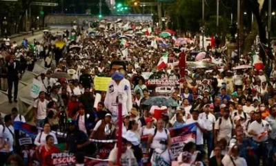 "Los héroes del covid, ya volvimos a salir"; al ritmo de "La Carencia" 7 mil trabajadores del IMSS marchan en la CDMX
