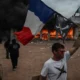 Macron prohíbe protestas no sindicales; acusa a grupos de ultraizquierda de querer "hacer caer la República"