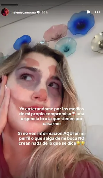 Melenie Carmona responde molesta ante la versión de que supuestamente se habría comprometido.