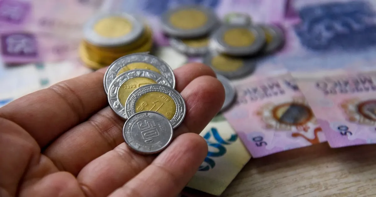 Mexicanos no sueltan ‘el cash’: Uso de efectivo sigue presente en sus gastos diarios