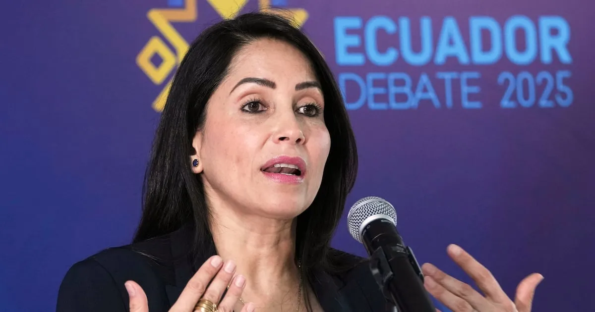 Morena señala persecución política contra Luisa González, excandidata en Ecuador, tras su detención