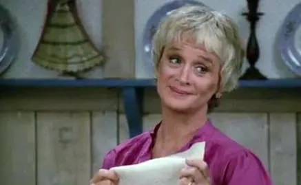 Muere Elke Sommer a los 85 años; la actriz alemana que conquistó Hollywood junto a Paul Newman y Peter Sellers