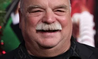 Muere Richard Riehle, actor de ‘Gigoló por accidente’, ‘Office Space’ y el Papá Noel más querido de Hollywood