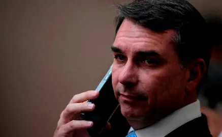 Flávio Bolsonaro llega a Estados Unidos tras perder las elecciones en Brasil; medios reportan su arribo a Miami