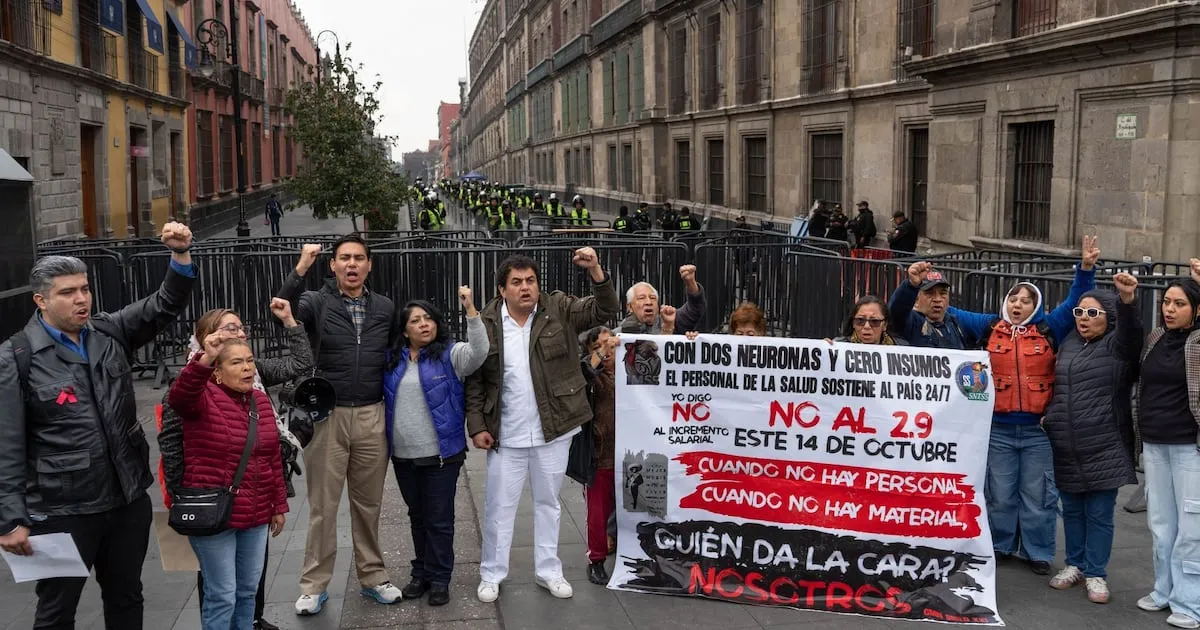 ¡Ni el aumento frena las protestas! Trabajadores del IMSS anuncian marcha nacional para el 30 de octubre