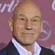 Oficiada por Ian McKellen: Así fue la boda de Patrick Stewart y Sunny Ozell en un restaurante mexicano