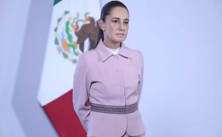 Se incendia superpetrolero tras chocar con mina marina en Ormuz; "es el destino de cualquier petrolero infractor", afirma Irán