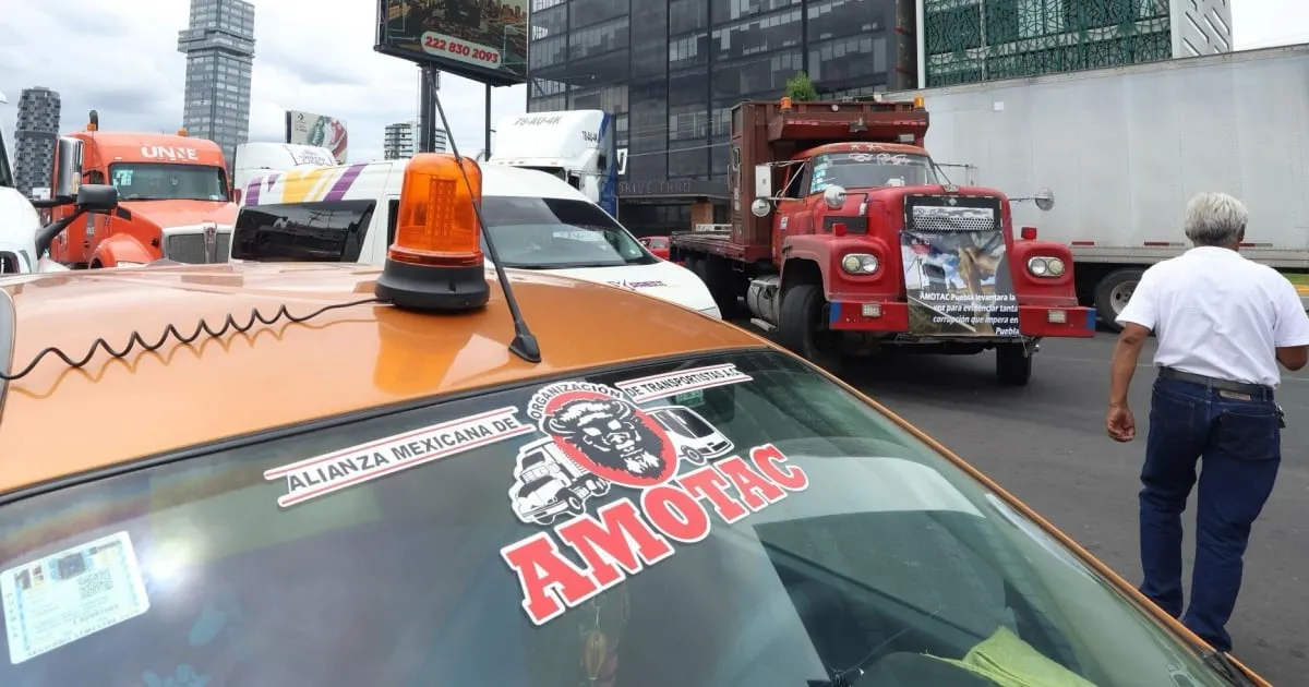 Segob mantiene abierto el diálogo con transportistas ante anuncio de bloqueos para el lunes