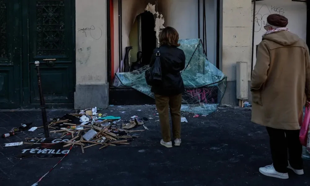 Toque de queda en Francia por protestas: Piden a Amazon bloquear venta de artículos robados en disturbios