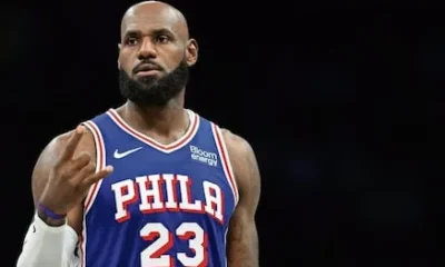 Trump arremete contra LeBron James; acusa al basquetbolista de faltar al respeto al himno de Estados Unidos