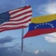Trump presume arancel de 25% que impuso a autos importados de México; celebra que empresas se muden a EU