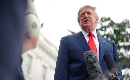Trump sugiere rebautizar el Atlántico o el Pacífico como "océano Trump"; estos son los cambios que ha hecho