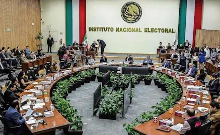 UNAM ofrece aumento salarial de 2% y 4% a trabajadores; aplicaría en prestaciones y salarios, respectivamente