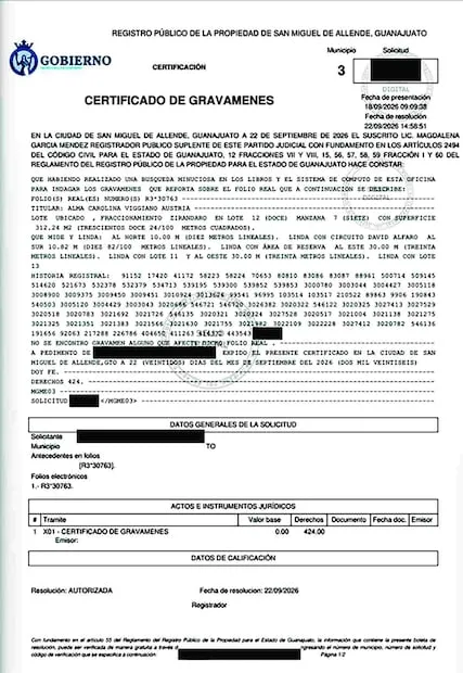 La propiedad fue suscrita en el Registro Público estatal a nombre de Alma Carolina Viggiano Austria.